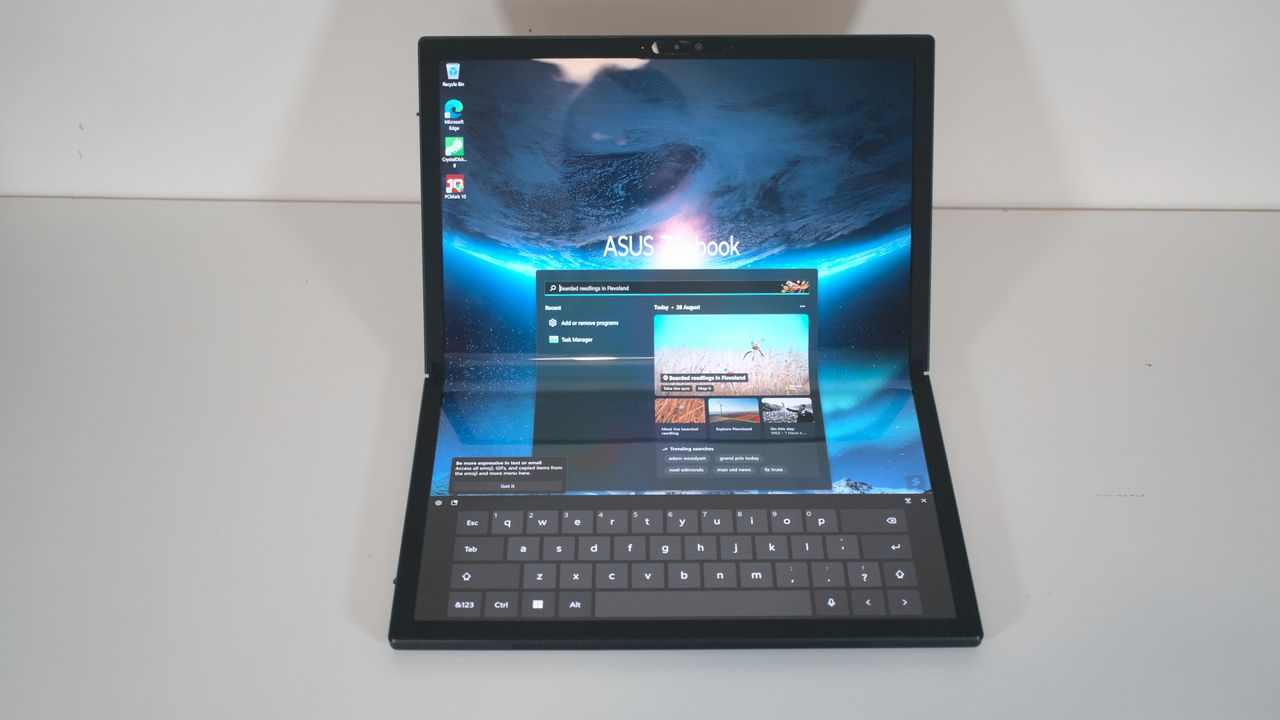 ASUS Zenbook 17 Fold (UX9702)