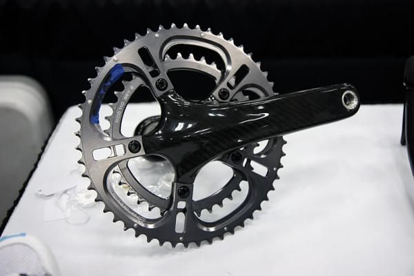 Sampson also previewed its Stratics CL crank with hollow carbon fiber arms and a retail price of US$699 with bottom bracket.