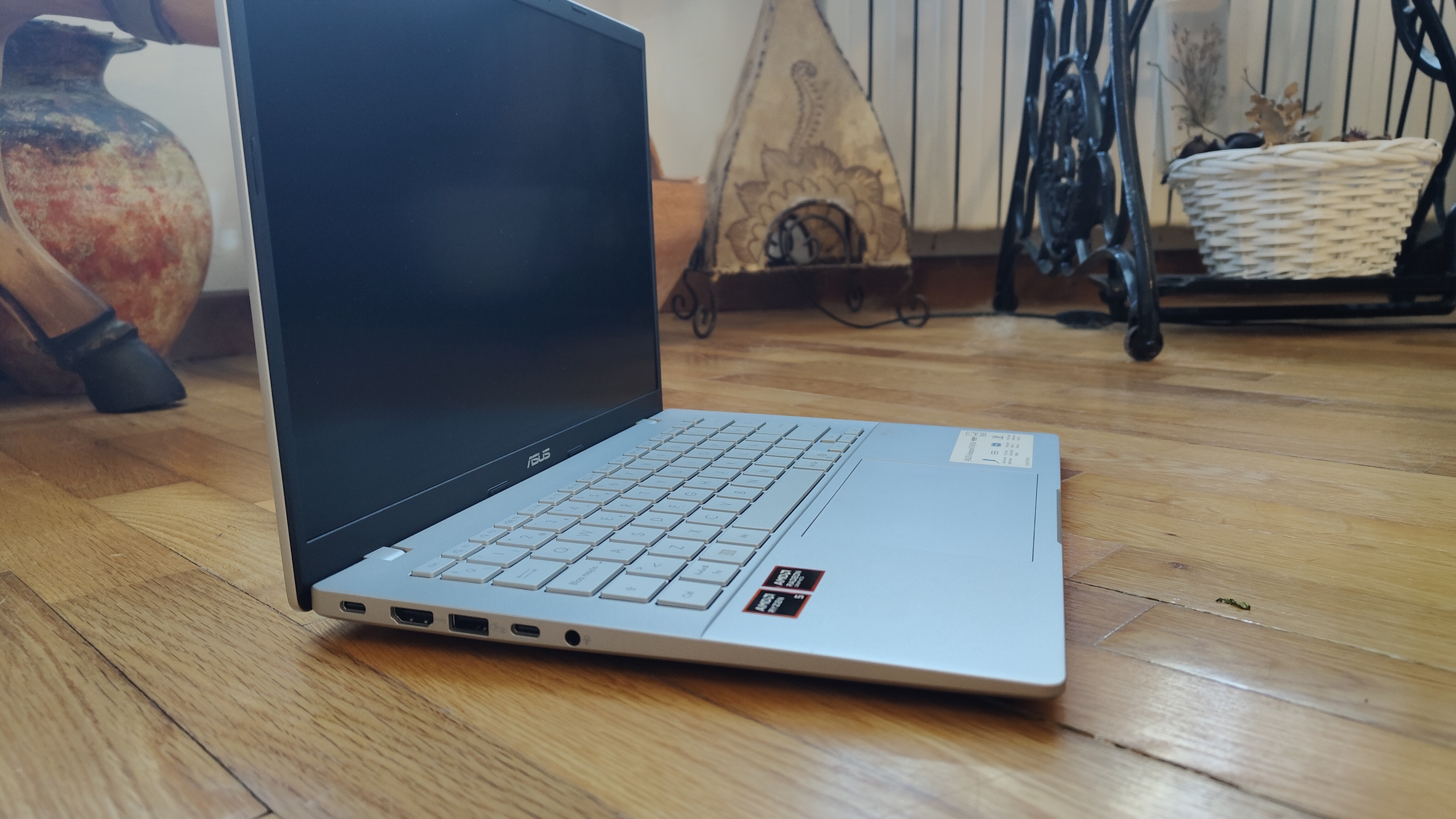 Asus Vivobook S14