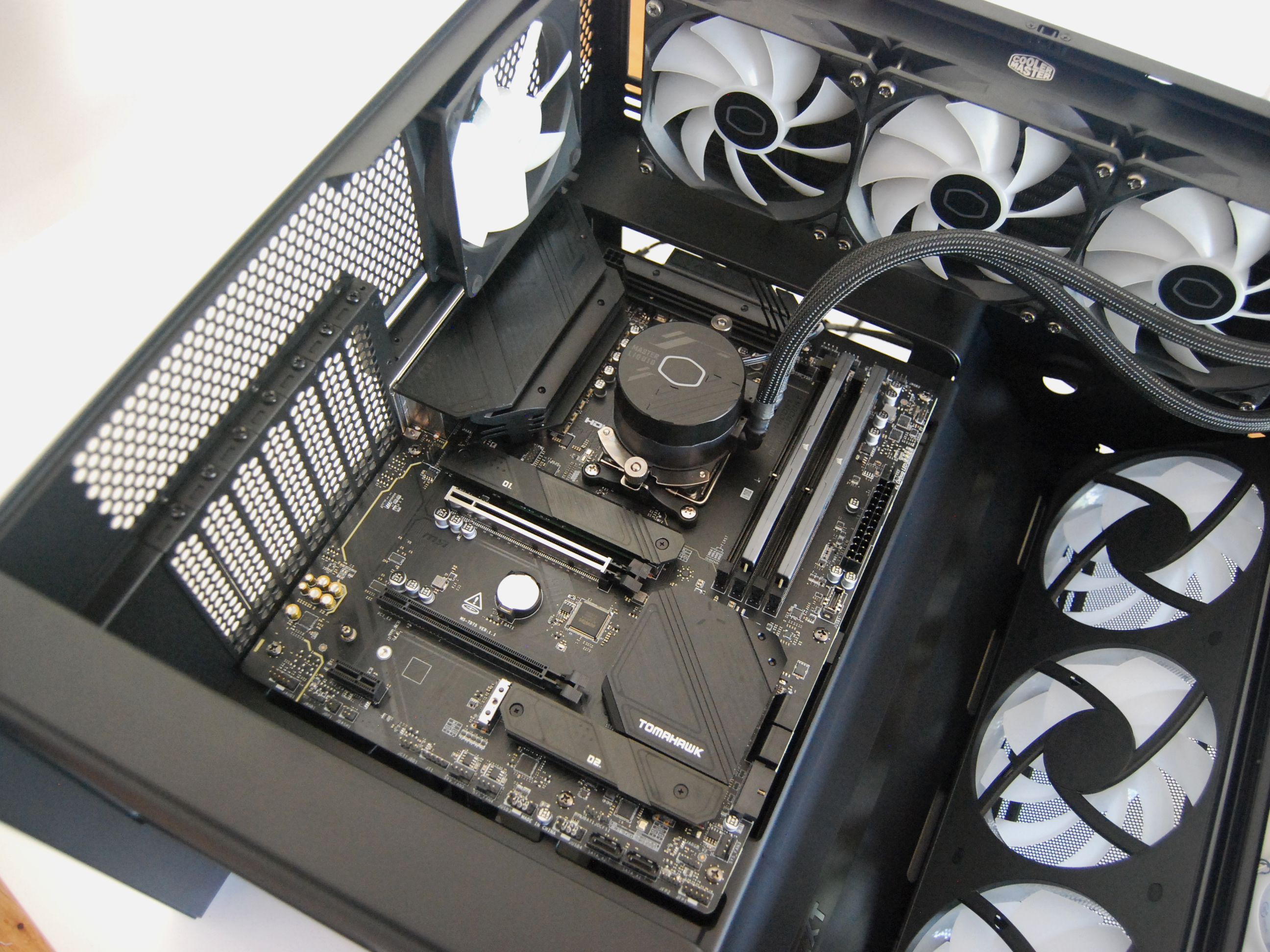 NZXT H9 Flow RGB+