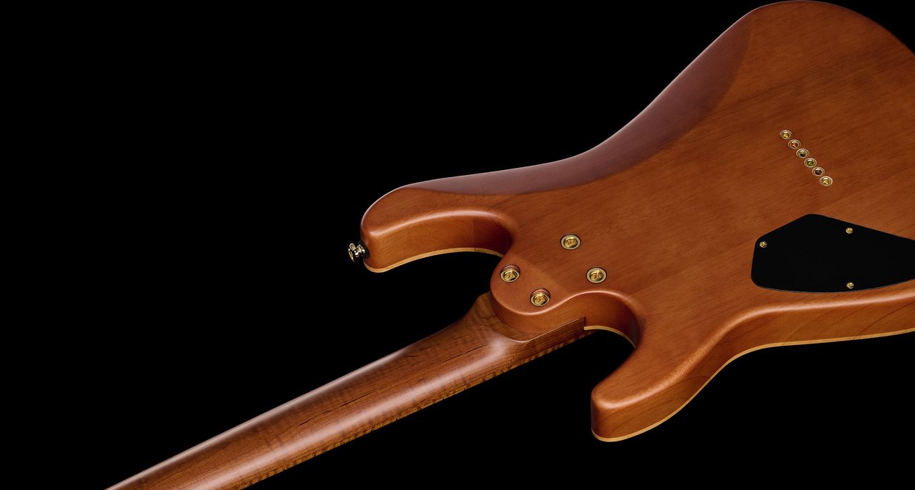Harley Benton Max Fusion in Walnut