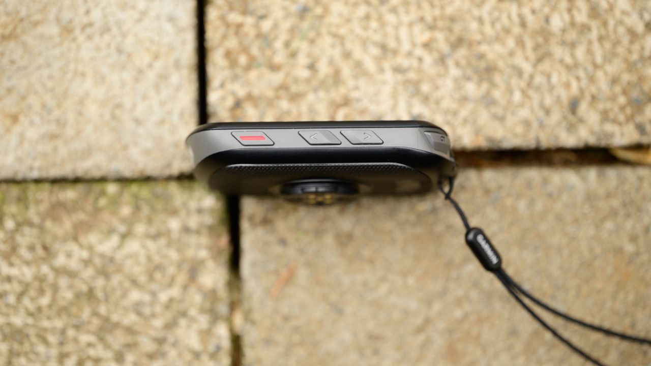 Garmin Edge 540 left side