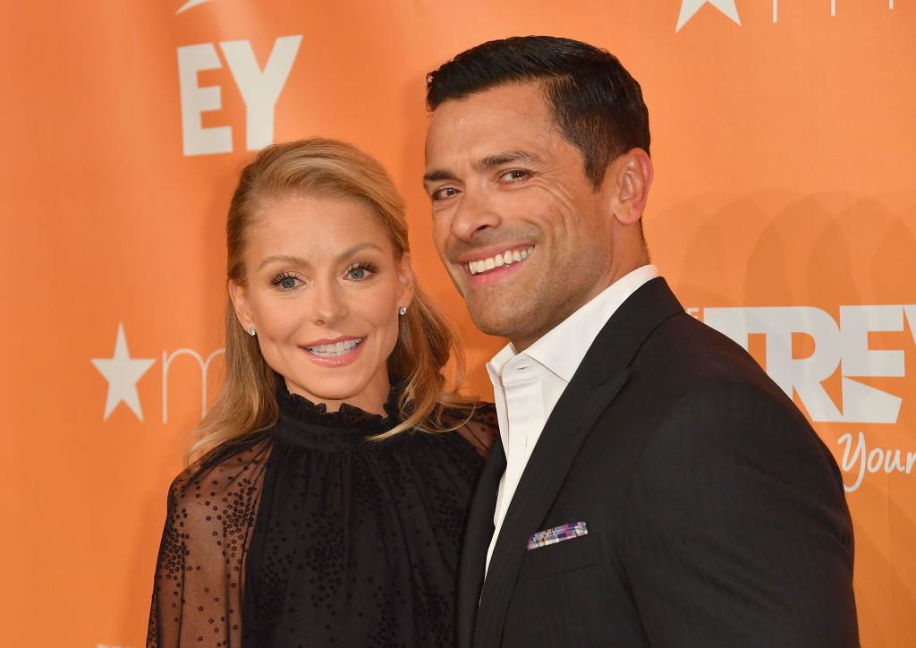 Kelly Ripa and Mark Conseulos.