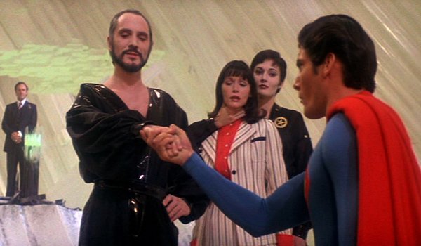 Superman II Terrence Stamp Margot Kidder Christopher Reeves Zod takes Superman&#039;s hand