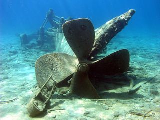 ocean-shipwreck