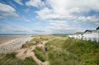 Budget holiday parks Wales Barmouth Bay