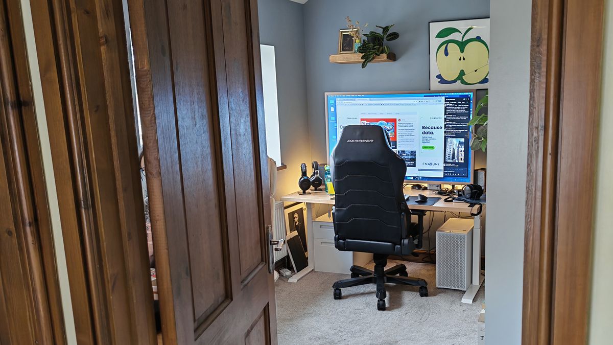 The DX Racer Master chair