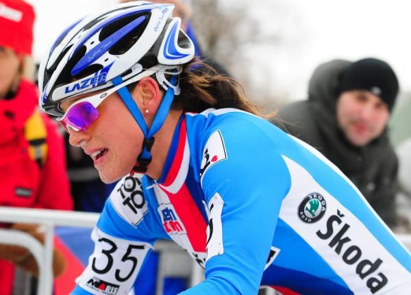 Katerina Nash (Czech Republic) is certainly the crowd favorite today