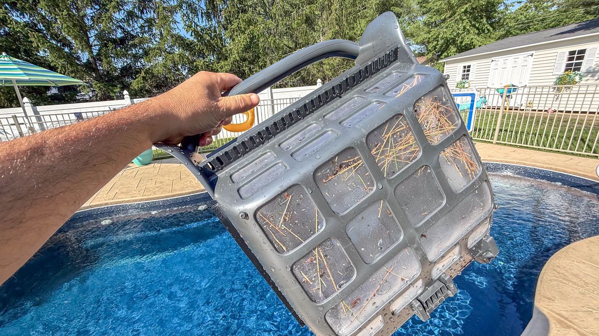 BeatBot iSkim skimmer shown in the pool