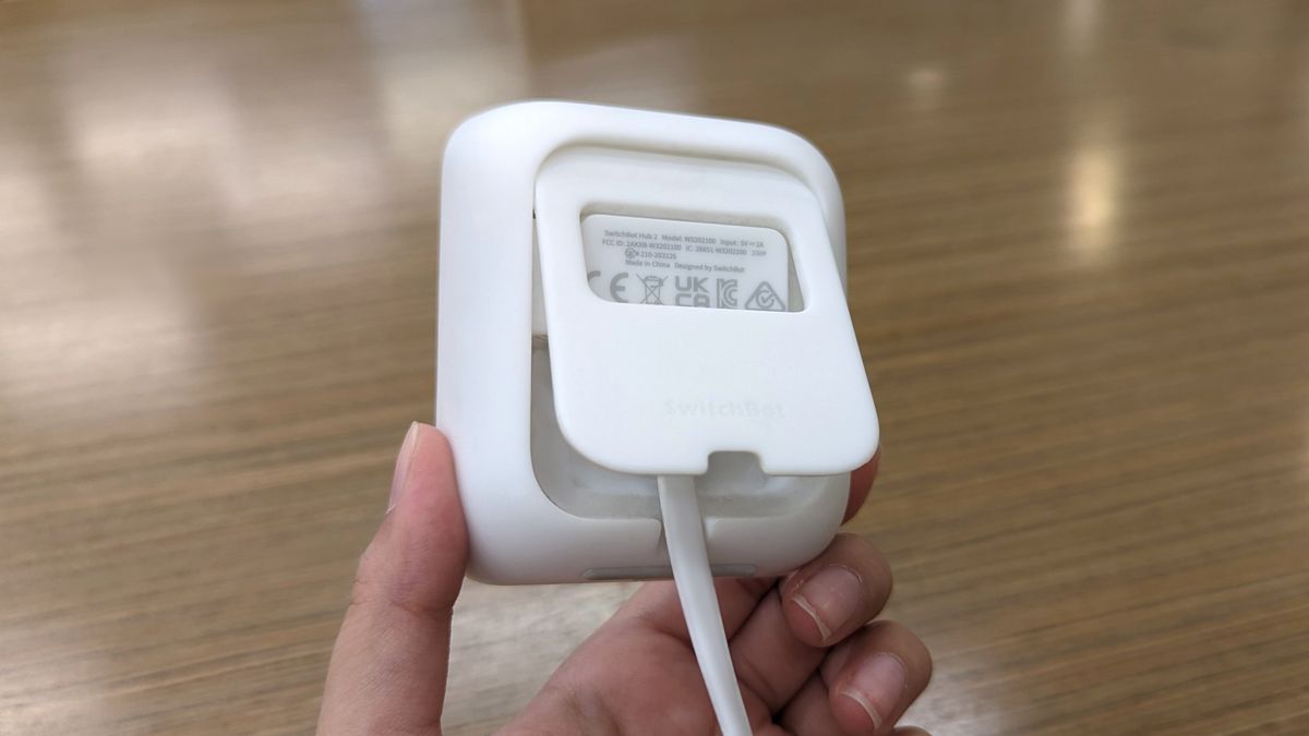 SwitchBot Hub 2