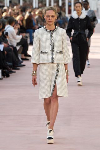 chanel spring 2025 show