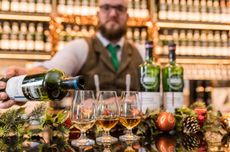 SMWS_Christmas_bartender.jpg