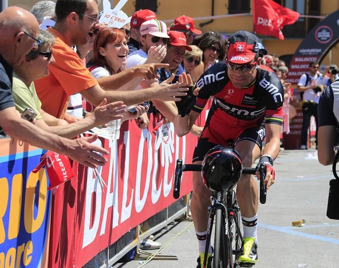 Cadel Evans (BMC) gets some crowd support in Fossano