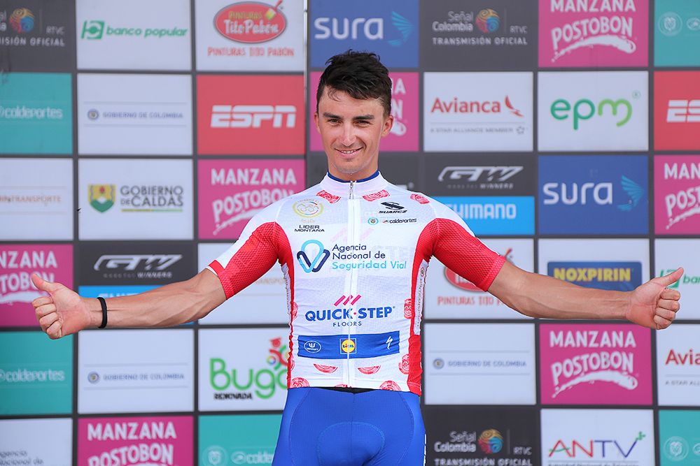 Julian Alaphilippe on the Colombia Oro y Paz podium after stage 4