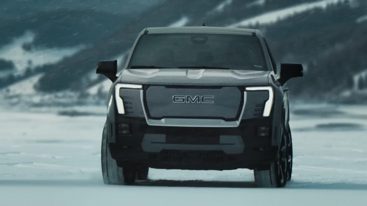 GMC Sierra EV CrabWalk.
