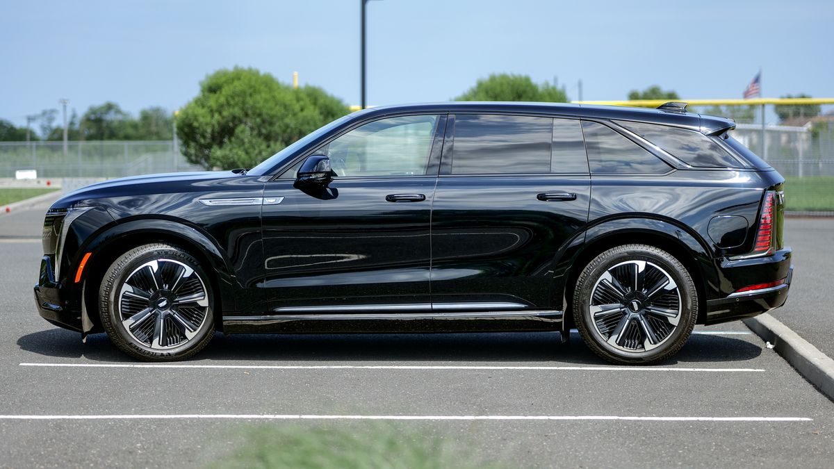 2025 Cadillac Escalade IQ Sport 2 test drive.