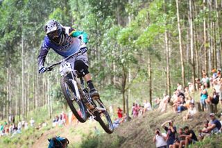 South African downhill talent Andrew Neethling (Giant Factory Off-road team) is starting to hit some good form ahead of the UCI MTB World Championships in Pietermaritzburg with a respectable eighth place finish in the most recent UCI World Cup event in Mont-Sainte-Anne.