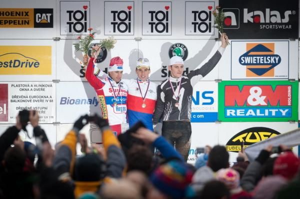 Elite men's cyclo-cross podium