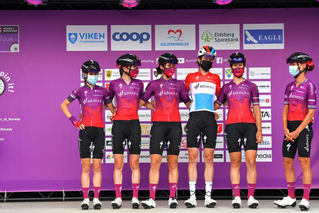 SARPSBORG NORWAY AUGUST 12 Elena Cecchini of Italy Niamh FisherBlack of New Zealand Roxane Fournier of France Christine Majerus of Luxembourg Anna Shackley of United Kingdom Ashleigh Moolman Pasio of South Africa and Team SD Worx prior to the 7th Ladies Tour Of Norway 2021 Stage 1 a 1415km stage from Halden to Sarpsborg LTourOfNorway LTON21 UCIWWT on August 12 2021 in Sarpsborg Norway Photo by Luc ClaessenGetty Images