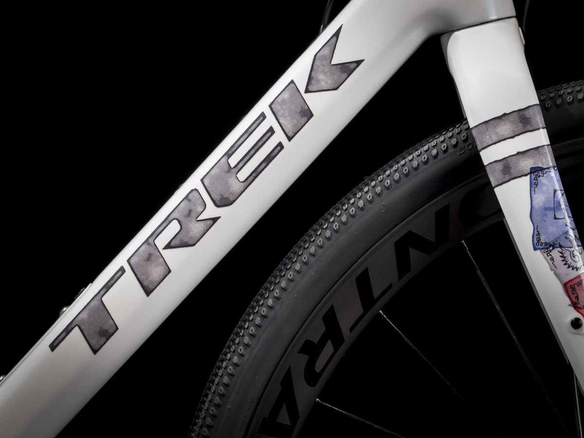 A look at the down tube on Stetina's frame