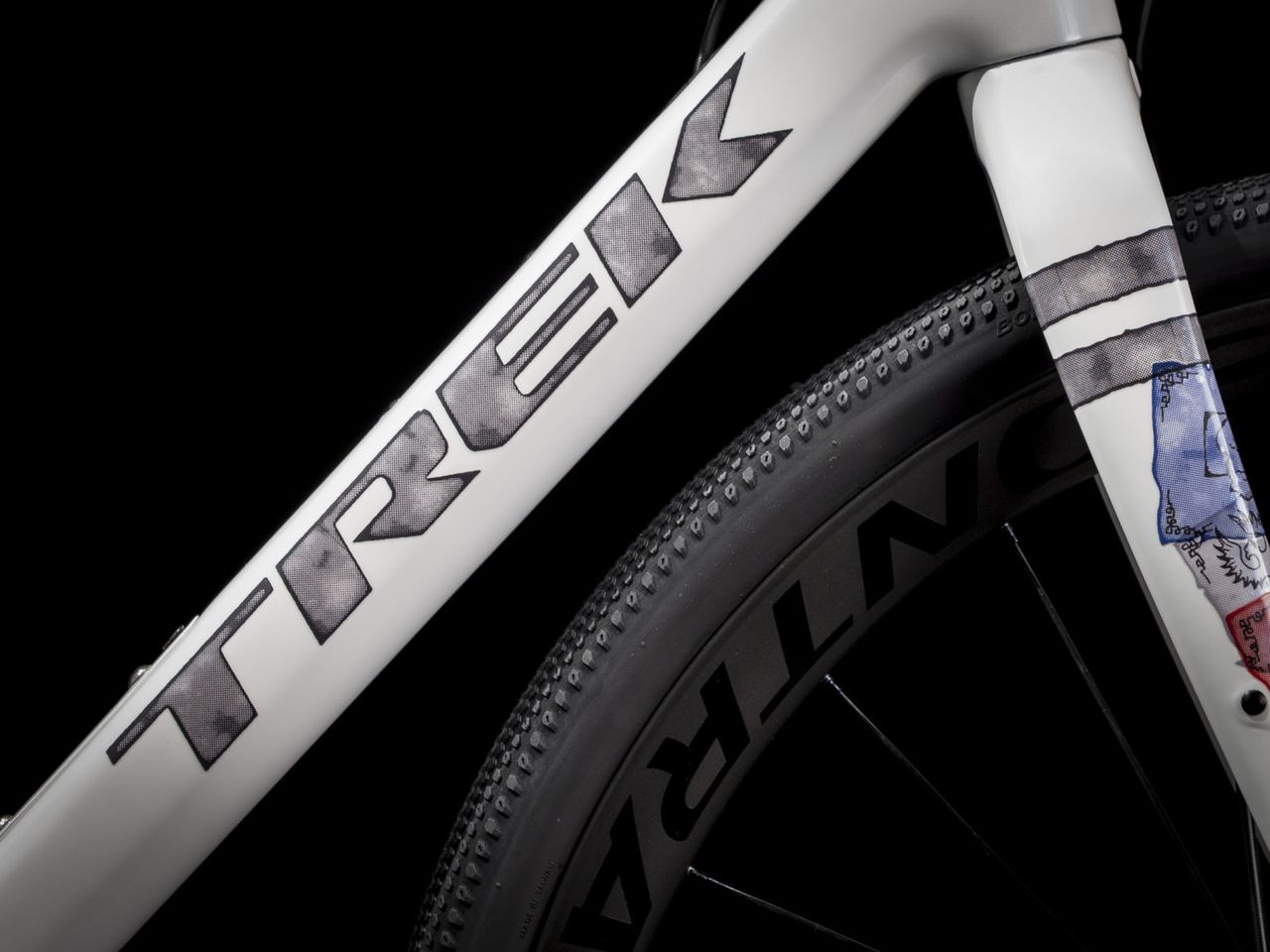 A look at the down tube on Stetina's frame
