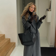 woman wearing winter ballet flat outfit 2025