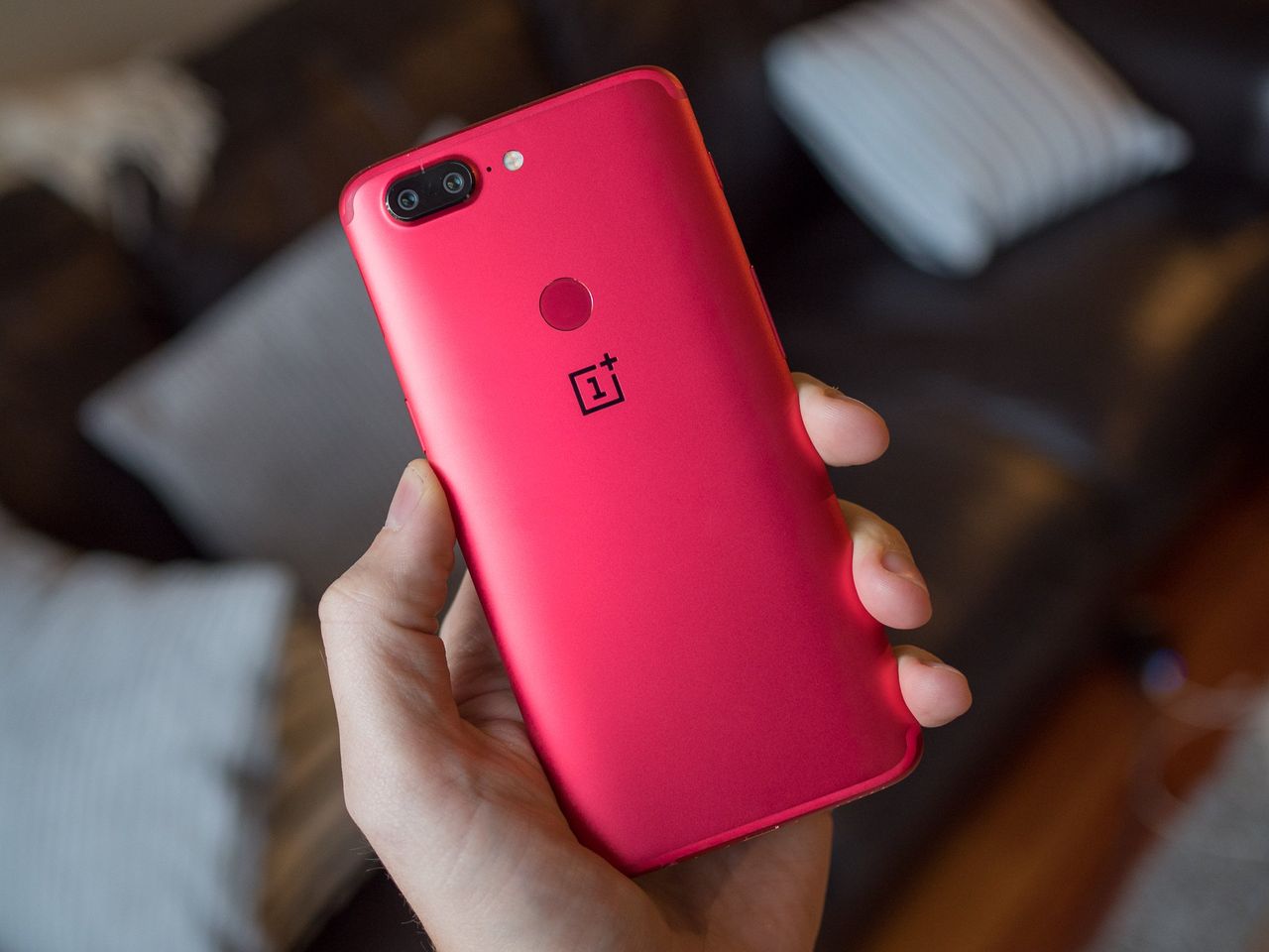 OnePlus 5T Lava Red
