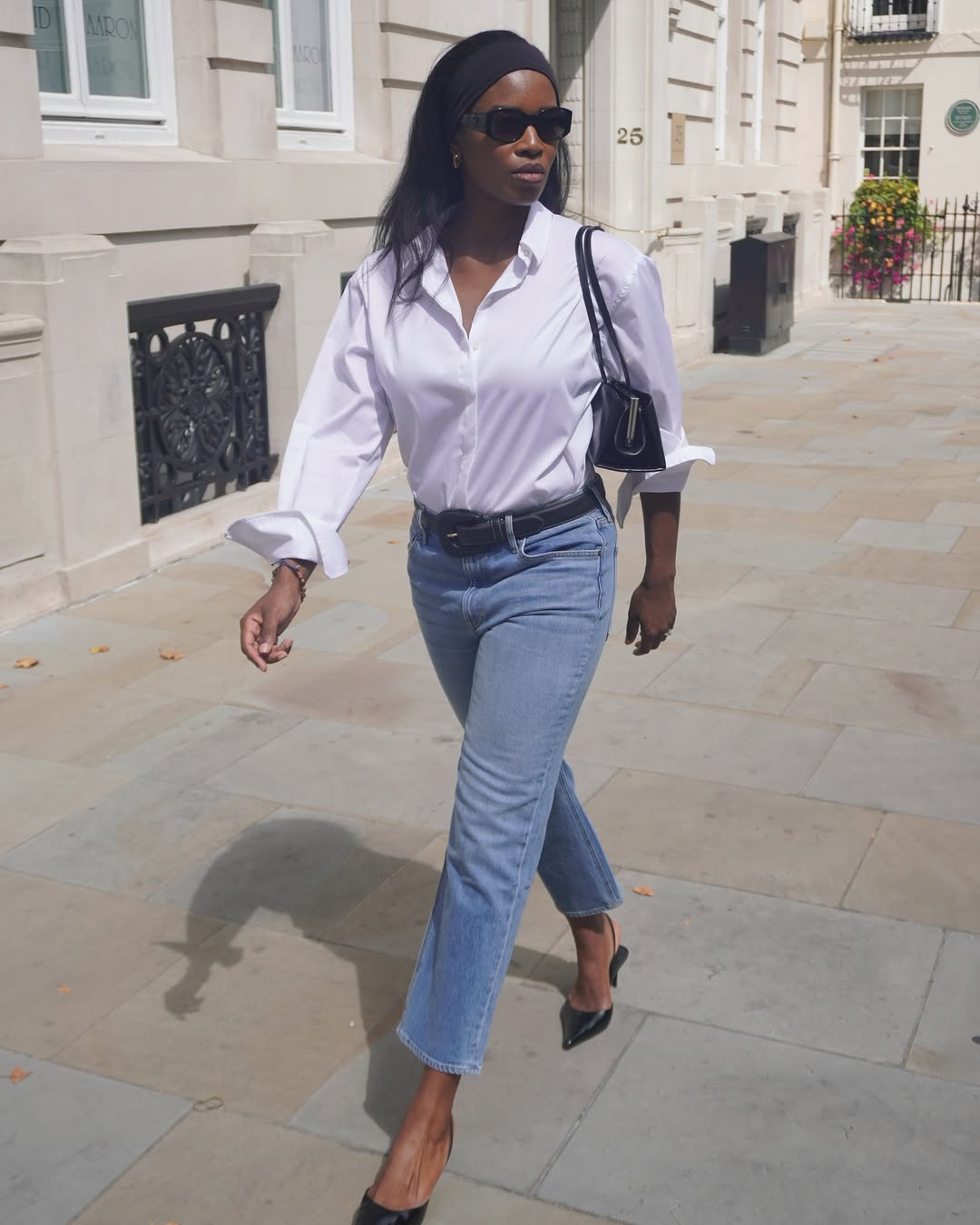 @nlmarilyn wearing blue jeans and white shirt