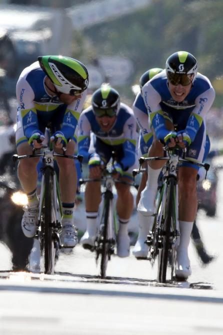 Orica-GreenEdge comes to the finish just fractions of a second ahead of OPQS for the win