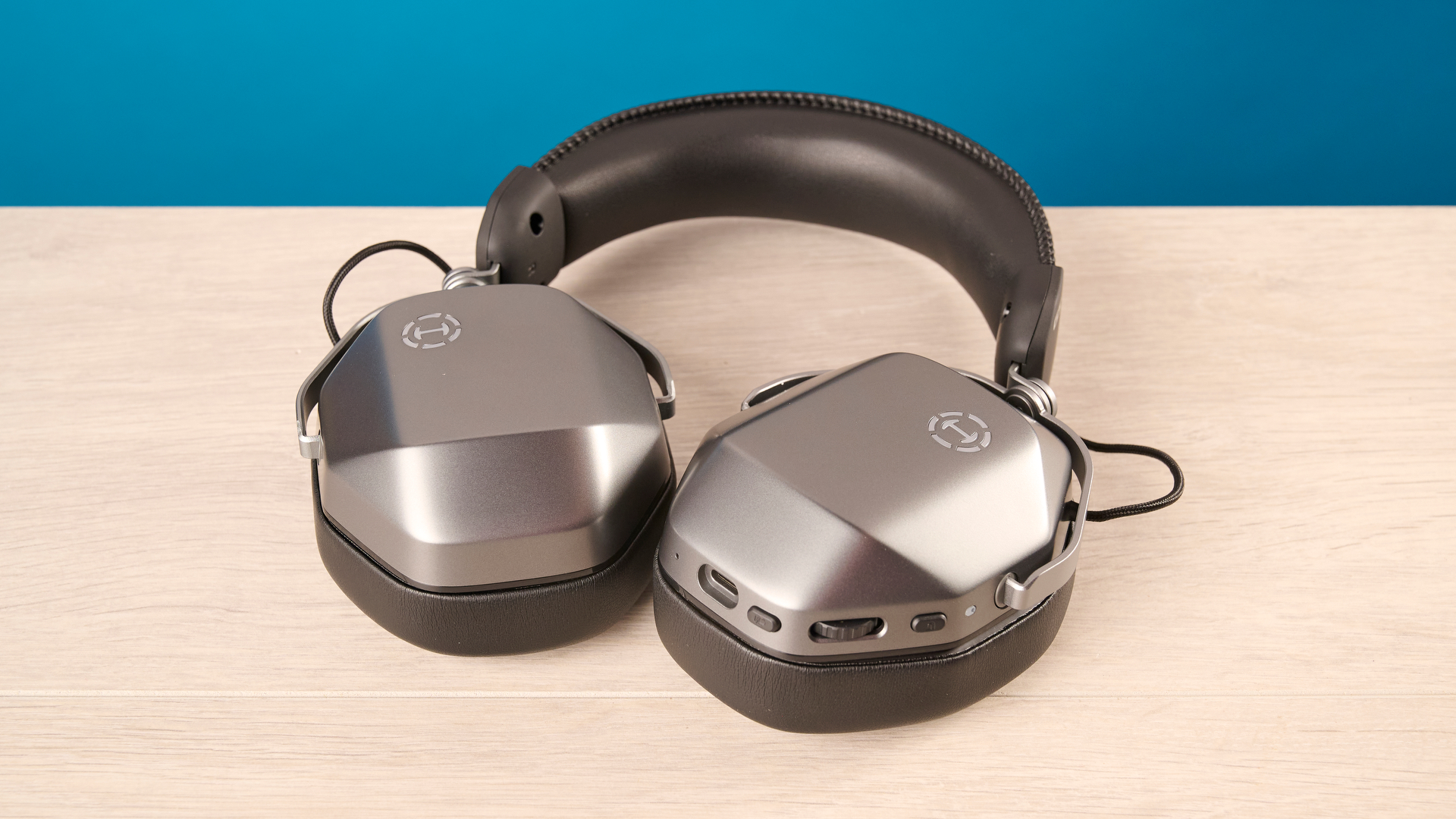 Edifier G5 Max wireless gaming headset