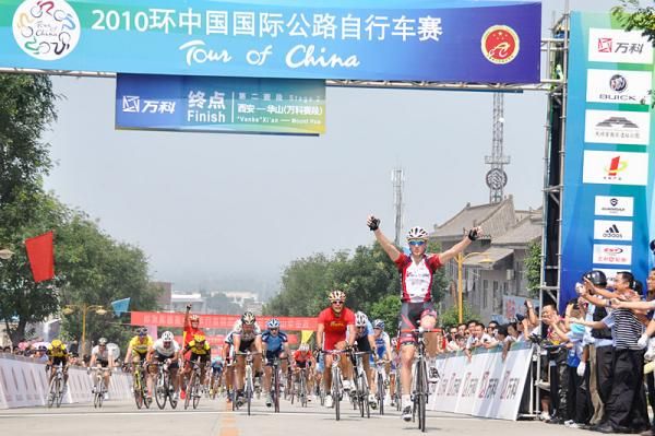 David Tanner (Fly V Australia) won stage two at the Tour of China.