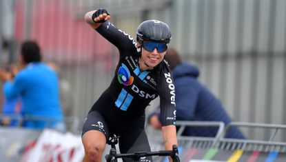 Lorena Wiebes wins stage one of the Lotto Belgium Tour 