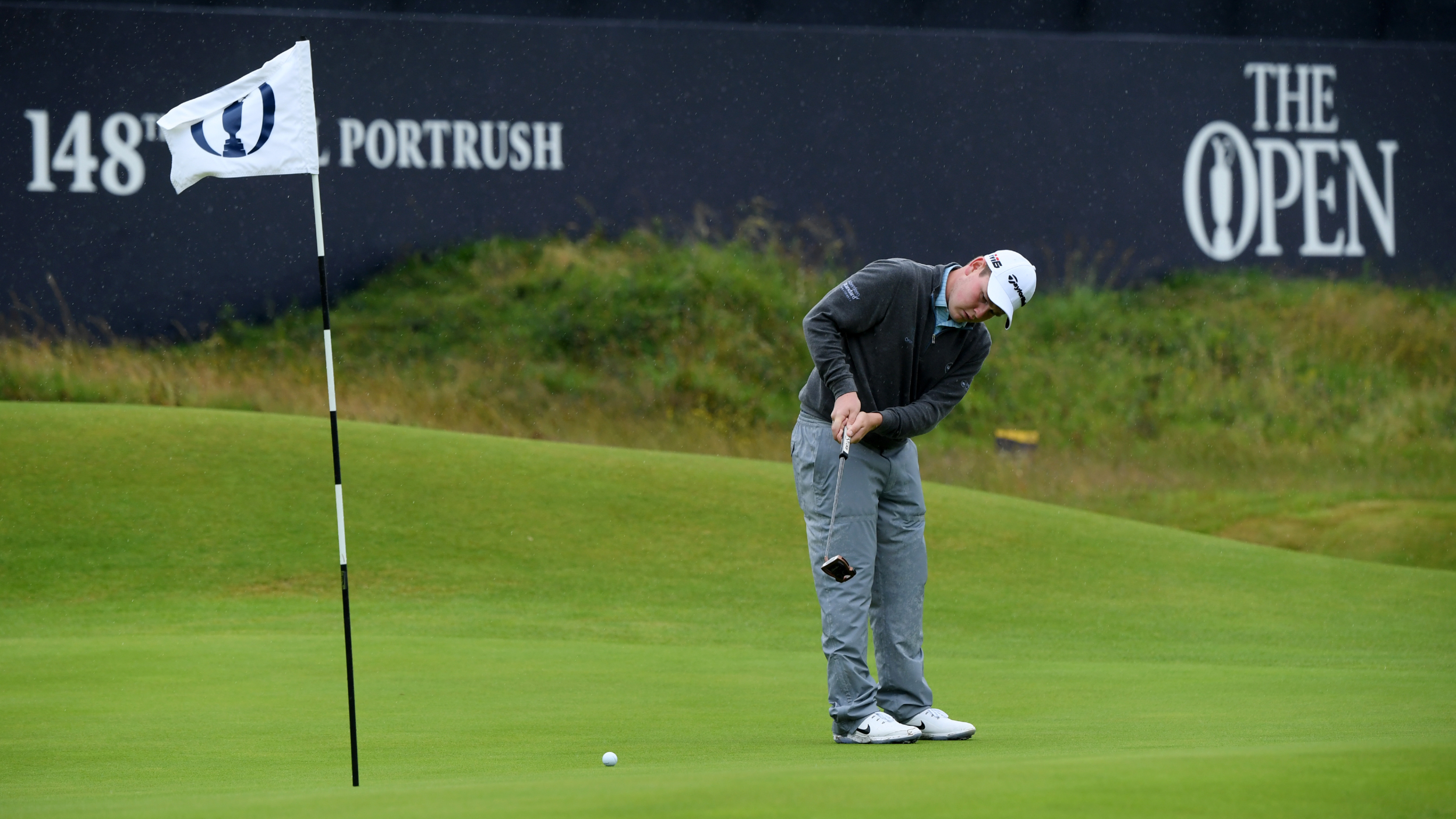 Robert MacIntyre making a putt at The Open