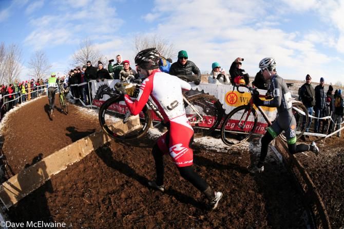 Justine Lindine (Redline) running just ahead of Page on lap one
