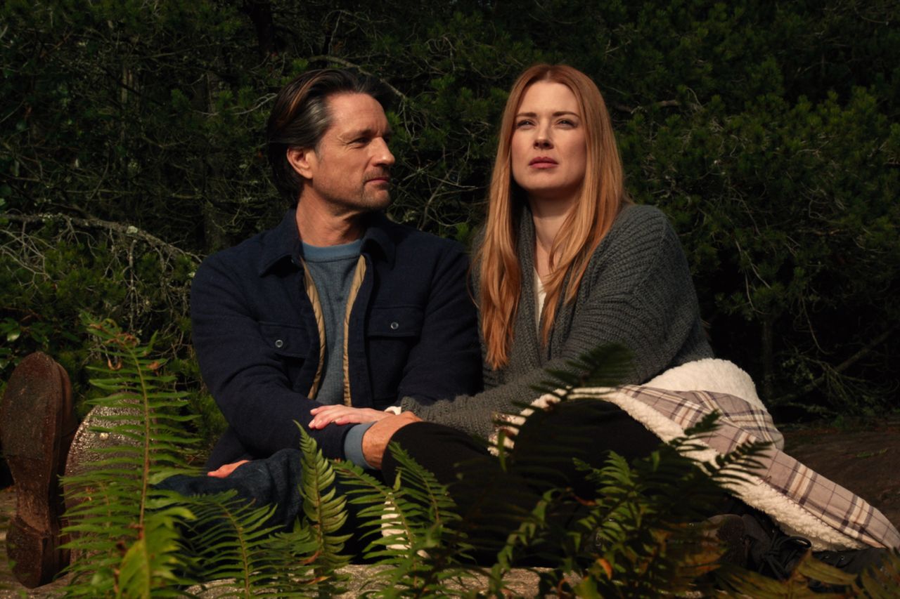 VIRGIN RIVER (L to R) MARTIN HENDERSON as JACK SHERIDAN and ALEXANDRA BRECKENRIDGE as MEL MONROE in episode 3010 of VIRGIN RIVER