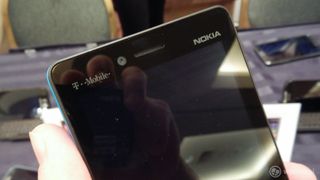 Nokia Lumia 810.