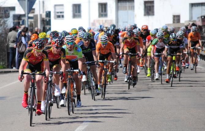 Kenda drives the pack, with the help of Euskaltel and Movistar
