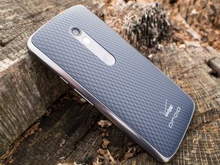 Droid Maxx 2 leaning