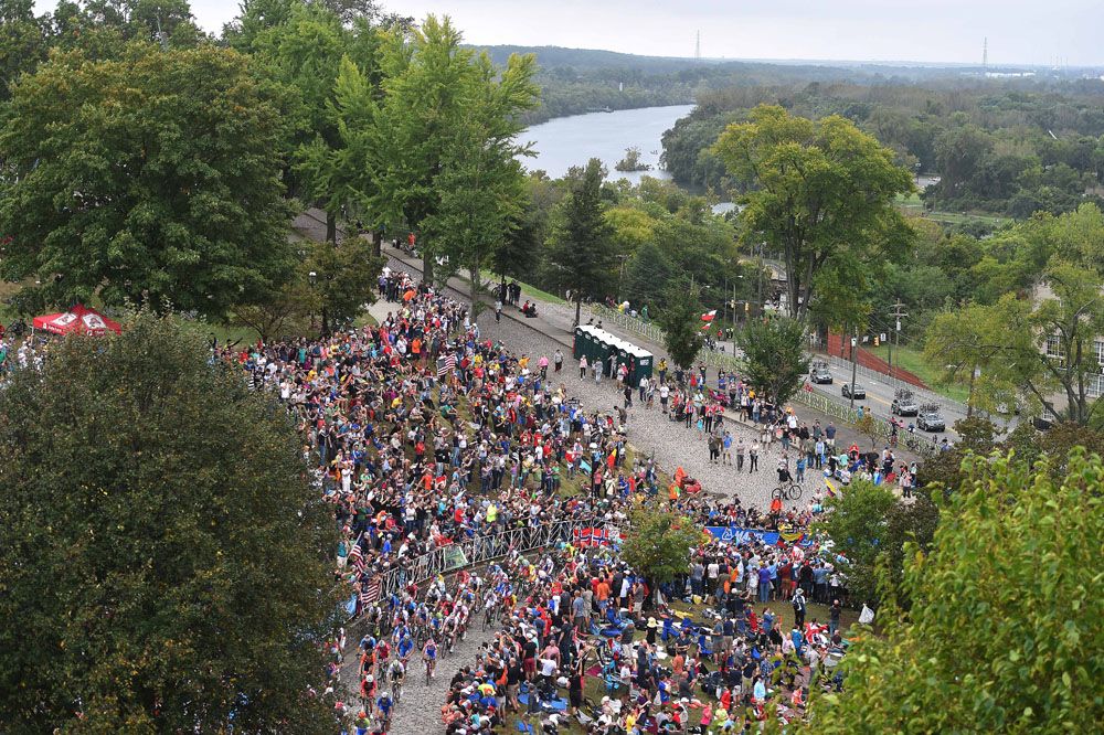 Libby Hill during elite men's race