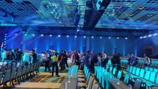 NetApp Insight 2024 crowds file into the headliner stage