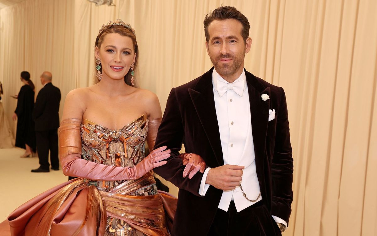 Blake Lively and Ryan Reynolds' black-painted porch offers a modern twist on a traditional country aesthetic