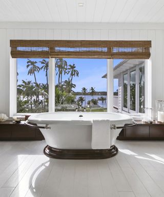 Free standing tub in Greg Norman's home in Florida