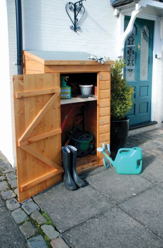 small lean-to garden shed
