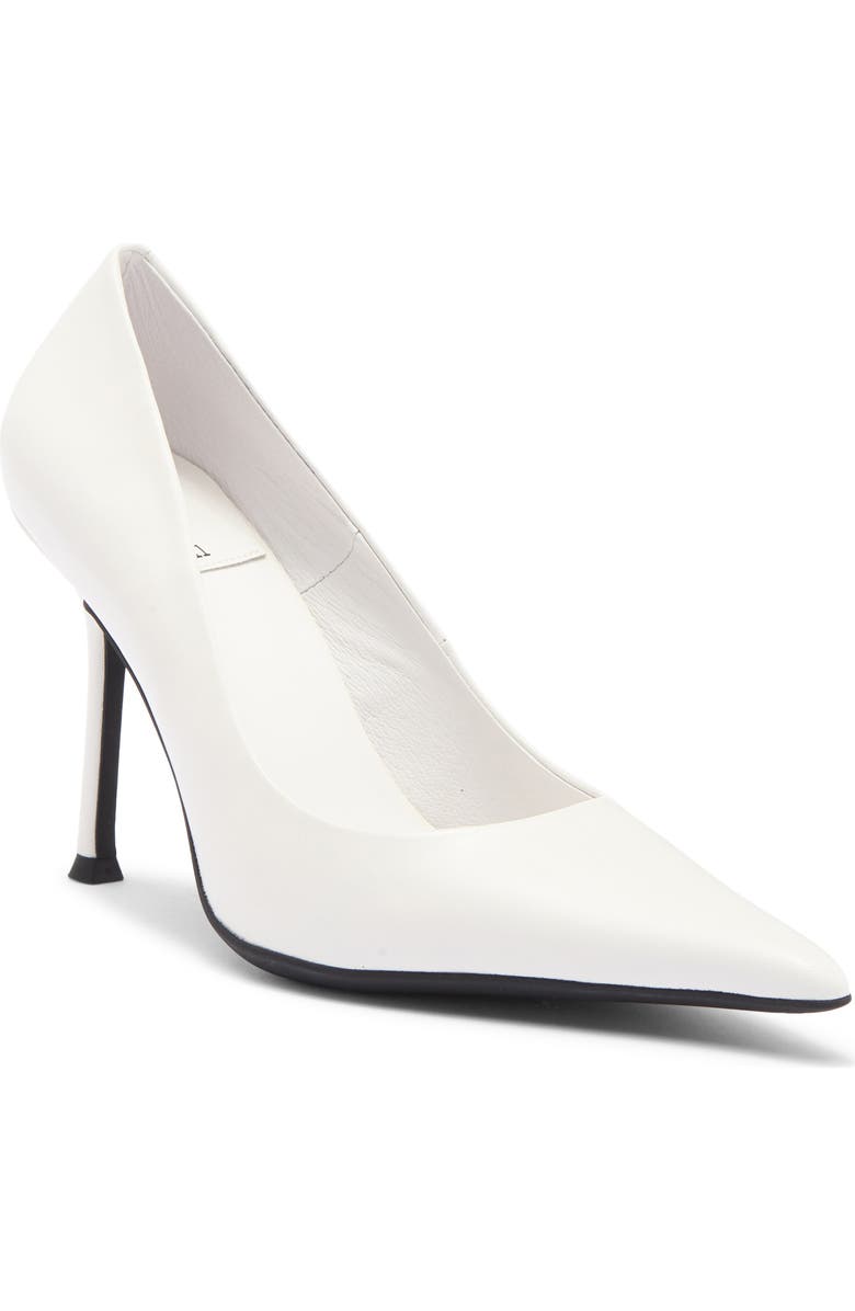 Risktaker Pointed Toe Pump