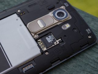 LG G4 microSD Card Slot