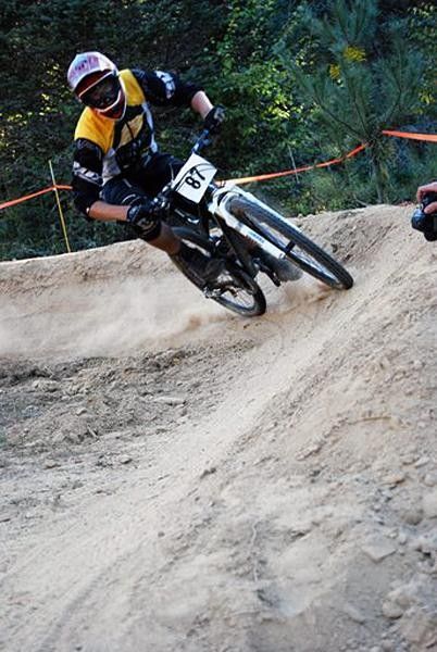 PJ Noto races the dual slalom