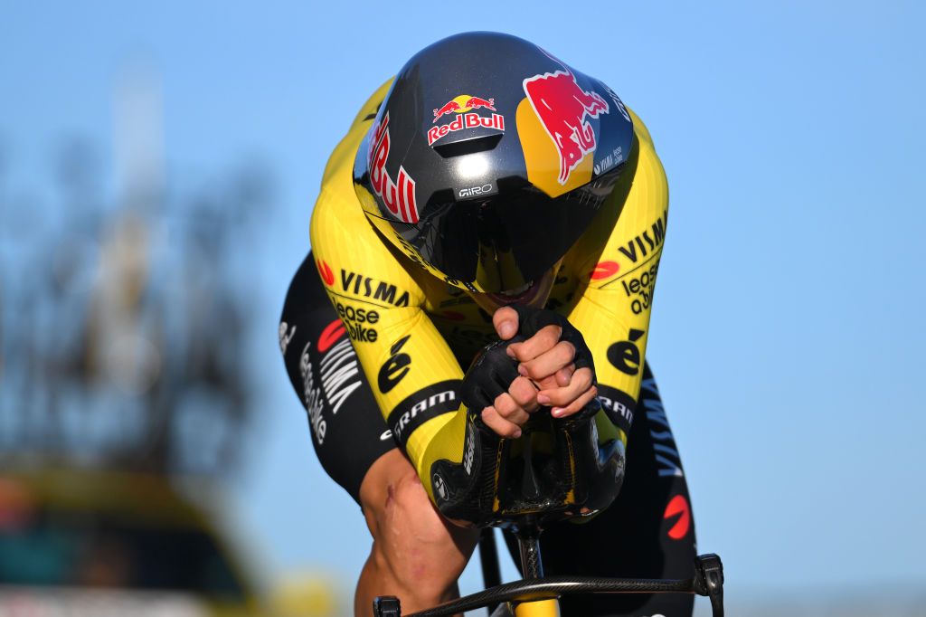 OEIRAS PORTUGAL AUGUST 17 Wout van Aert of Belgium and Team Visma Lease a Bike sprints during the 79th La Vuelta Ciclista a Espana 2024 Stage 1 a 12km individual time trial stage from Lisbon to Oeiras UCIWT on August 17 2024 in Oeiras Portugal Photo by Tim de WaeleGetty Images