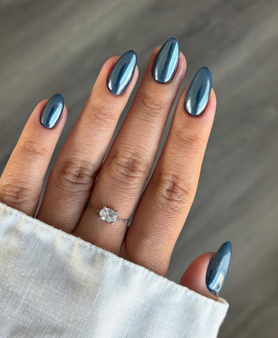 blue chrome nails