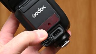 Godox V100 flashgun product image