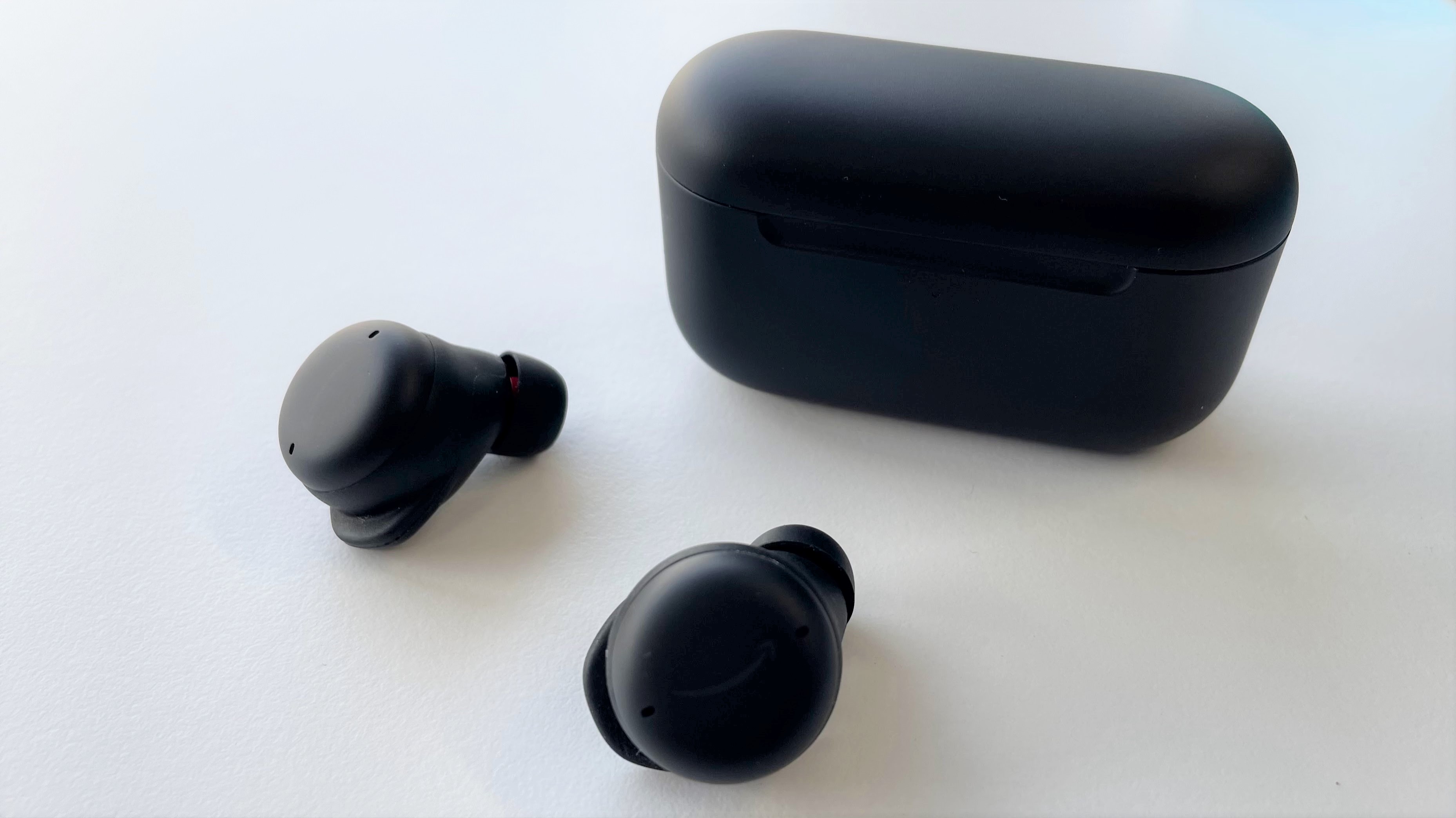 NEW  Echo Buds (2nd Gen) True Wireless Noise Cancelling In-Ear  Headphones